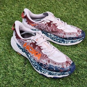 HOKA SPEEDGOAT 6 - Mens Sneakers - SIZE 11 -( 2E WIDE )